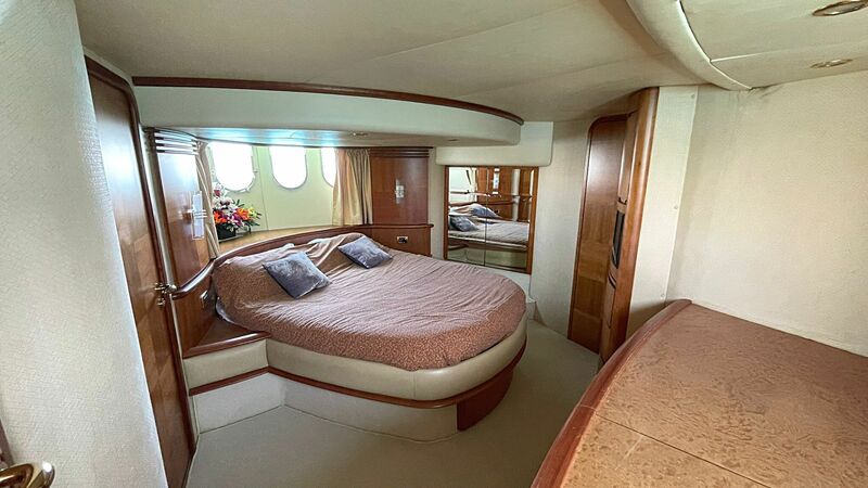 AZIMUT 62